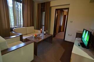 Отель Spa Hotel Kleptuza Велинград Люкс с 2 спальнями (4 взрослых)-2